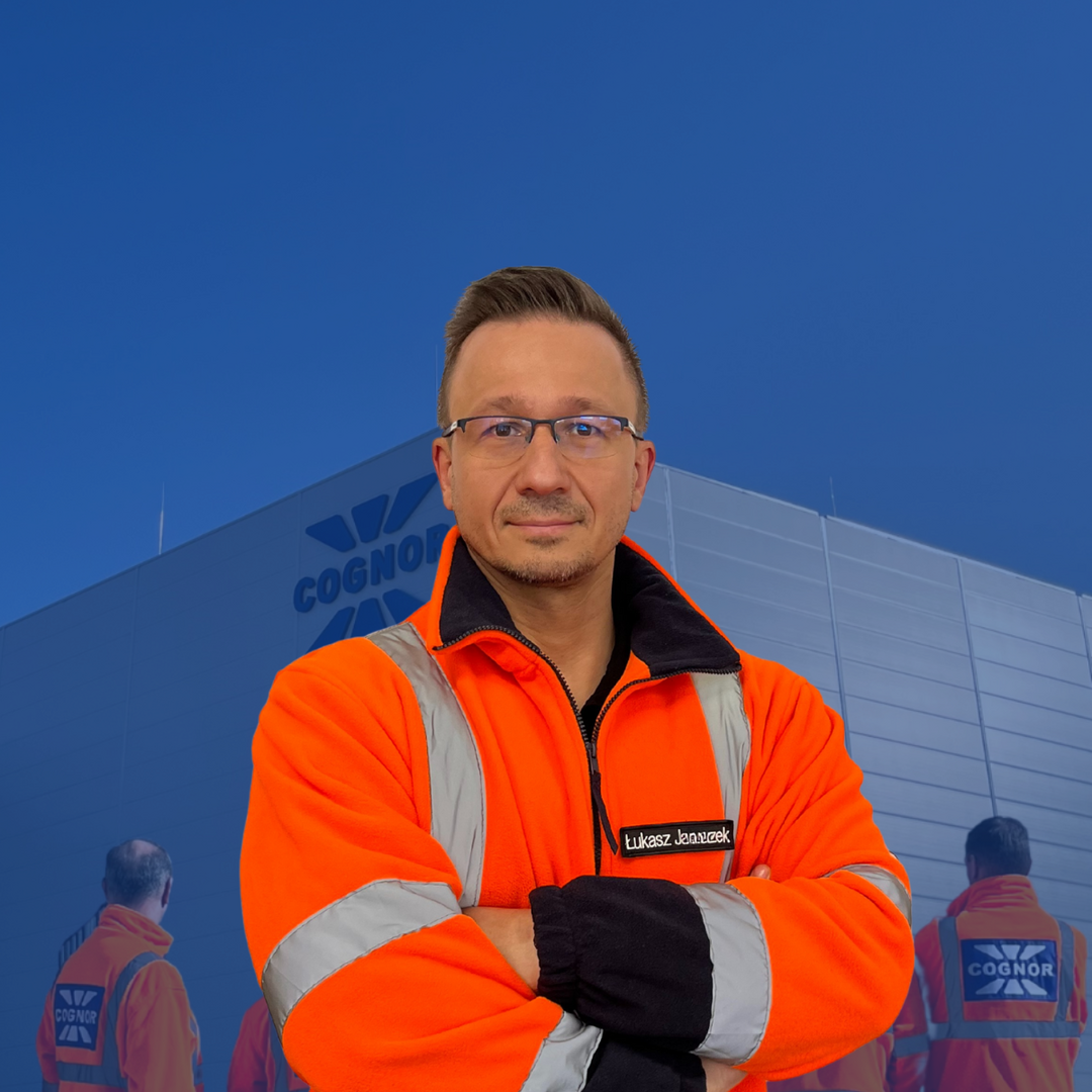 Łukasz, Kierownik magazynu technicznego
